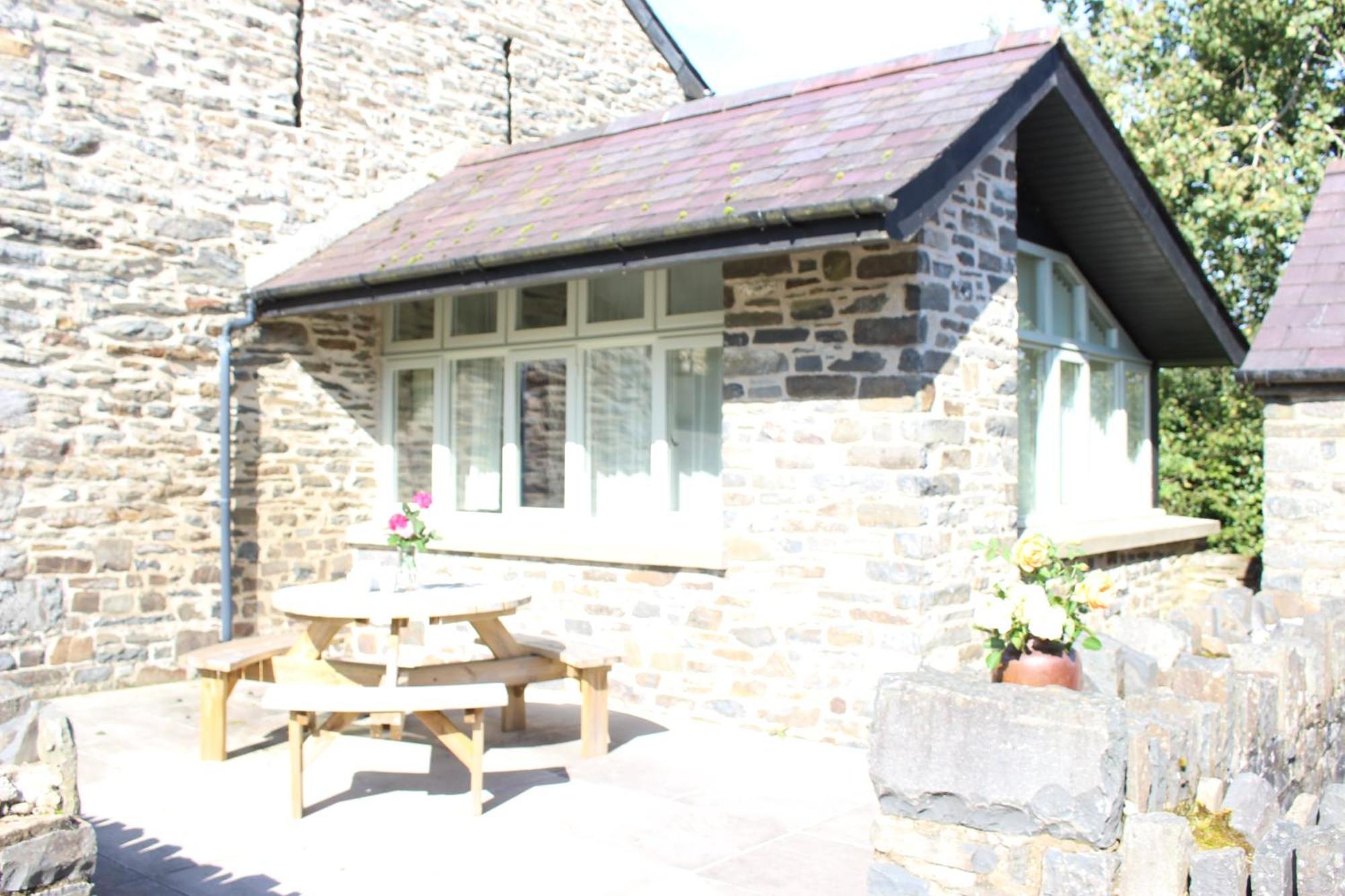 Treberfedd Farm Cottages&Cabins Lampeter Exterior foto